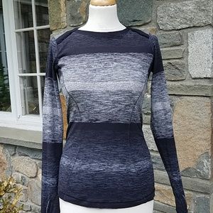 Lululemon base runner universal stripe top